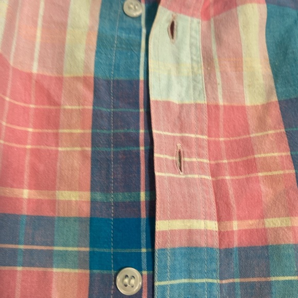 Richard’s size large, button-down short sleeve top - Picture 5 of 6